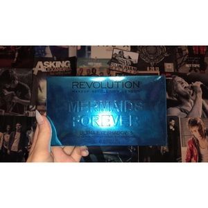 Revolutions: Mermaids Forever Makeup Palette